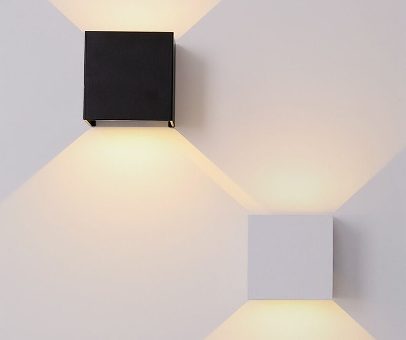 Kendal Elektrik Yeni Patenti İle Dünya Çapında Bir İlke İmza Attı; Hızlı Şarj Özellikli Led Aplikler