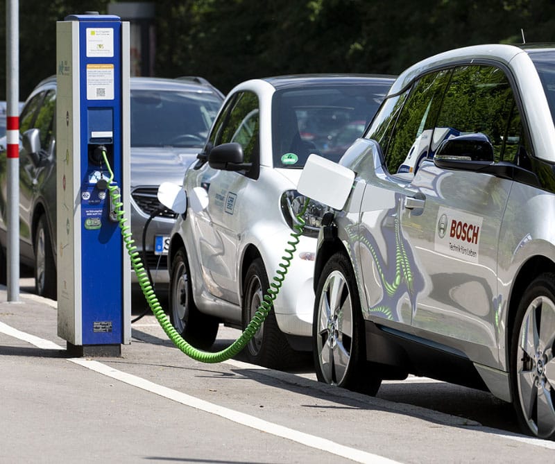 Bosch’tan Yıldız Teknik Üniversitesi Öğrencilerine Elektrikli Mobilite Eğitimi
