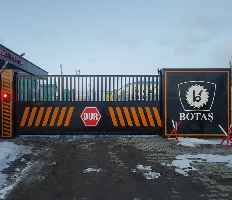 Botaş Petrol ve Doğalgaz Boru Hattı İstasyonları Yüksek Güvenlikli Nizamiye Kapıları İçin Nisa Otomasyon’u Tercih Etti