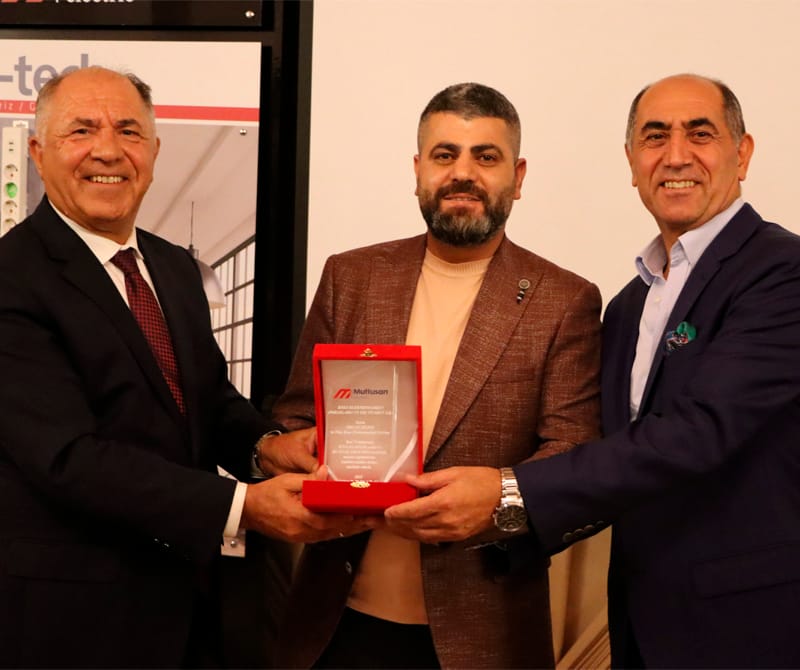 Mutlusan ve Koza Elektromarket  Mutlusan Akademi Bilgilendirme Toplantısında Bir Araya Geldi